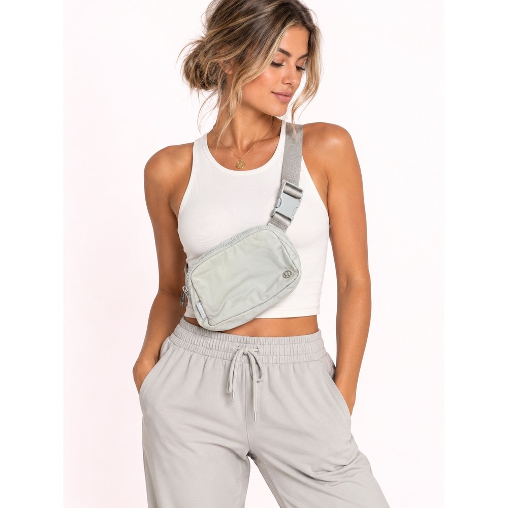 Lululemon Everywhere Belt Bag 1L Silver Drop Gray Crossbody Fanny Pack